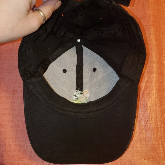 Used hat - Picture 2 of 3